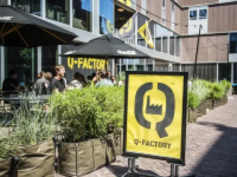 Q-Factory Hotel Hotels near Python Bridge / High Bridge