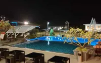 Naka Hotel Kupang - Pools