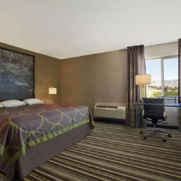 Super 8 by Wyndham Pocatello