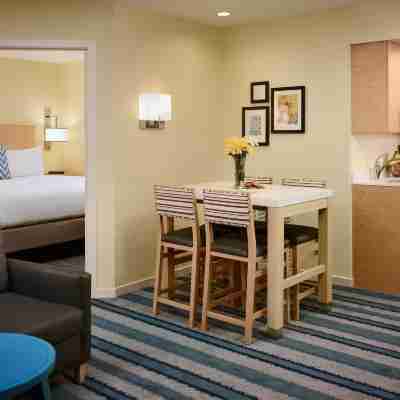 Sonesta ES Suites Chicago - Schaumburg Rooms