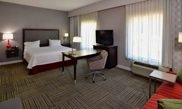 Hampton Inn & Suites Fredericksburg