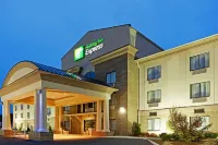 Holiday Inn Express Troutville - Roanoke North Hotel in zona The Flying Mouse Brewery