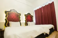 白銀旅館 Jian Nan Si Temple 建南寺 （太子爺公廟）附近的飯店