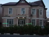 ラトミナ のホテル