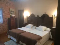 Casa Dos Ulloa Hotels in O Ribeiro