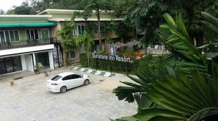 Sunshine Inn Resort Khaolak