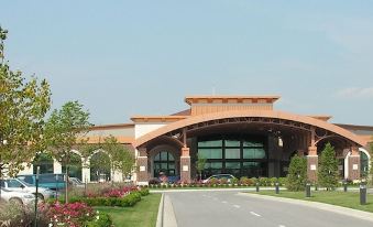 Riverside Casino & Golf Resort