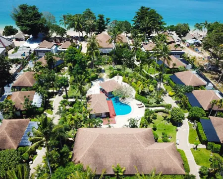 ลันตา แซนด์ รีสอร์ท แอนด์ สปา โรงแรมในเกาะลันตา