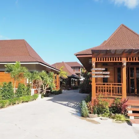 Khum Sai Ngam Hotel & Resort