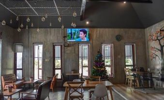 Na Na Hani Hotel