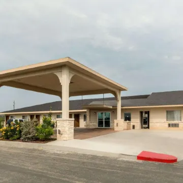 Motel 6 Junction, TX - Llano River
