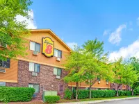 Super 8 by Wyndham Nashville West Отели в г. Нэшвилль