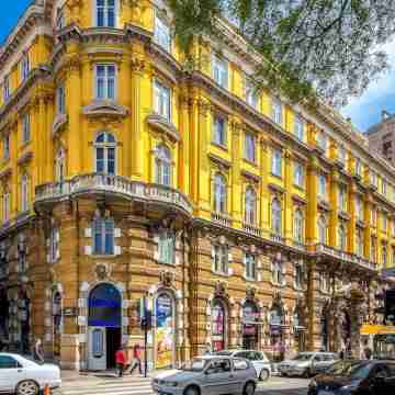 Luxury Number 1 Apartments Hotel Exterior