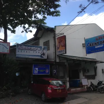 Harleys Pub and Hotel