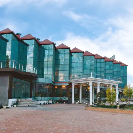 Hotel Padmini Palace Отели рядом с Аэропорт Дехрадун