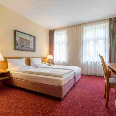 Galerie Hotel Leipziger Hof Rooms