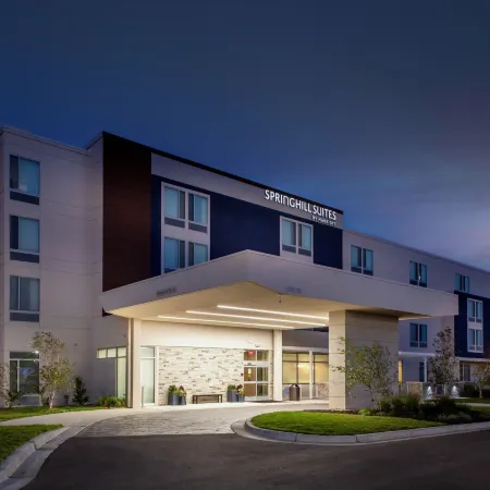 SpringHill Suites Kansas City Airport