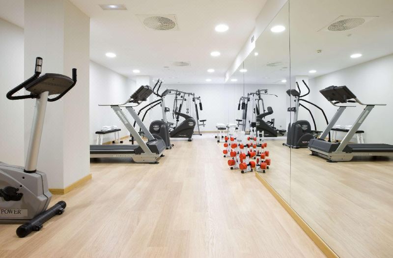 DoubleTree by Hilton Madrid Principe de Vergara photo 2