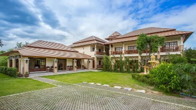 Oh Amphawa Boutique Resort Hotels near Wat Bang Khae Klang