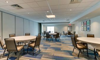 Holiday Inn Express & Suites Dawsonville