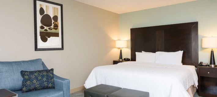Hampton Inn Detroit/Roseville Hotels in Macomb County