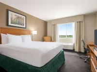 Baymont by Wyndham Fremont Hotels in Dodge County