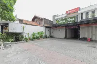 RedDoorz at Pondok Candra Hotels in Gunung Anyar