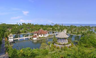 Tirta Ayu Hotel and Restaurant