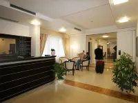 Hotel Mary Các khách sạn gần Phòng trưng bày nghệ thuật A Plus A Gallery