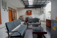 RedDoorz @ Solo Baru