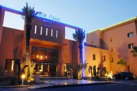 Oasis Palm Hotel Hotel di 
