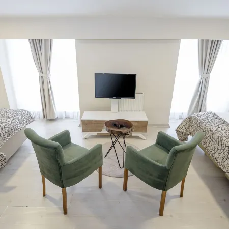 The Corner Inn Hotels by Suit
