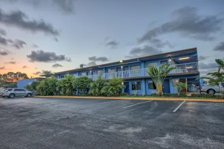 Rodeway Inn & Suites Fort Lauderdale Airport & Cruise Port