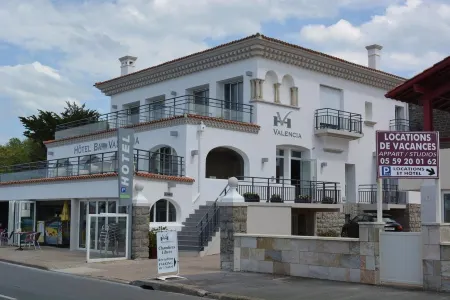 Hôtel Valencia Отели рядом со станцией Gare d'Hendaye