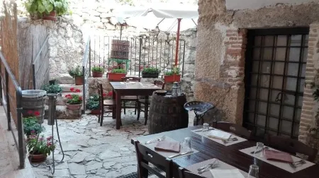 Locanda Corte Dè Guasconi Отели в г. Скуркола-Марсикана