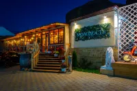 Noi Hotel