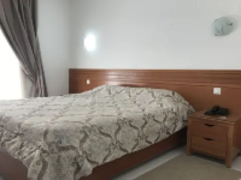 ホテル アル カーメール チュニスのホテル