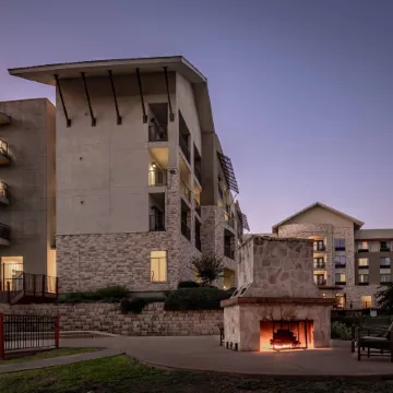 Courtyard New Braunfels River Village