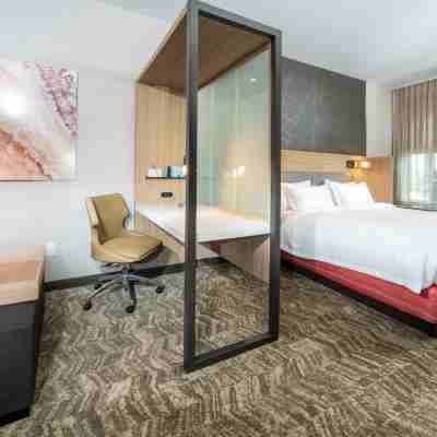 SpringHill Suites Kenosha Rooms