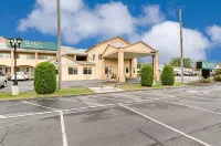 Quality Inn & Suites Northampton - Amherst Hotels in Hadley