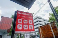RedDoorz Near Simpang Tujuh Kudus Jati 호텔