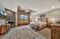 Gondola Vista Luxury Villas by Ski Heavenly & Beaches