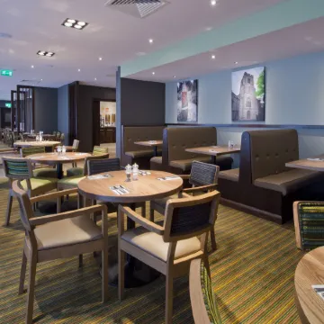 Premier Inn London Chiswick Отели рядом с достопримечательностью «Чизик Хаус энд Гарденс»