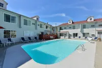 Super 8 by Wyndham Rapid City - プール