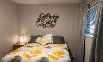 The Chirping Cricket Bed & Breakfast - Housity