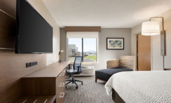 Holiday Inn Express Hotel & Suites Anniston/Oxford, an IHG Hotel - Housity