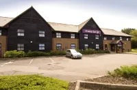 Premier Inn Farnborough West (Southwood) Hotels in Фарнборо