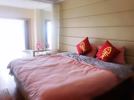 Zhu Haiyan HL Apartment (Hongjiuxian Branch) Отели рядом с достопримечательностью «The Xiushan Island Scenic Area»