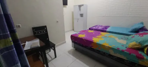 Griya Kost Nadya Hotels in Srengsem