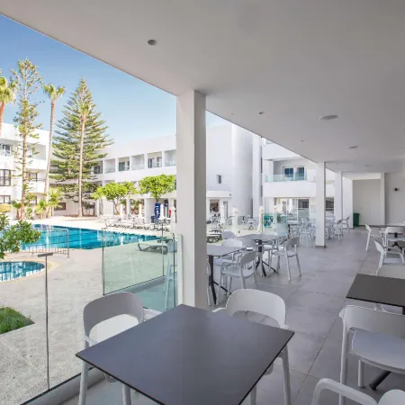 Anthea Hotel Apartments